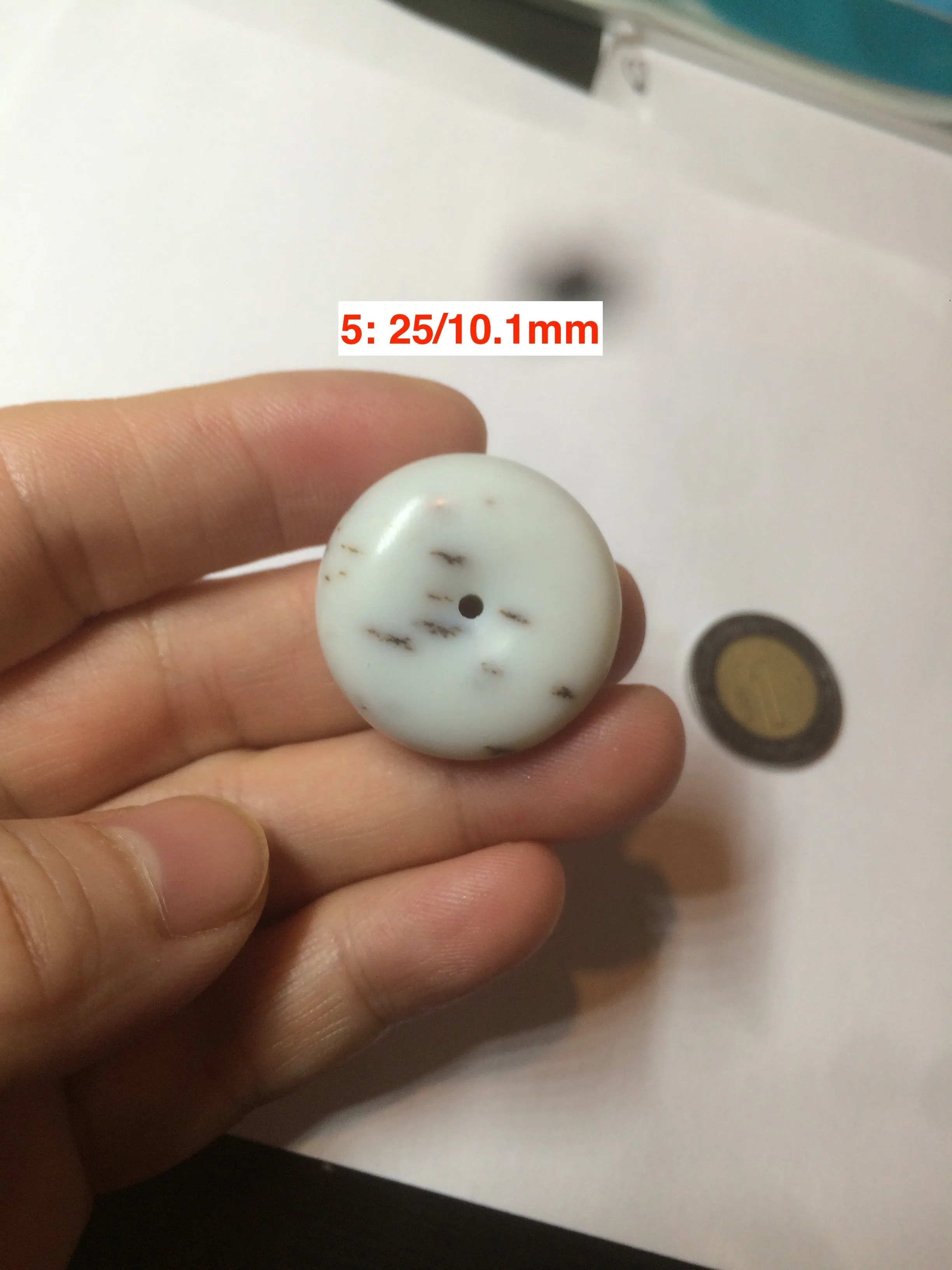 100% Natural white beige with black/brown flying dandelions Osmanthus fragrant cheese cake nephrite Hetian Jade pendant/worry stone HT68