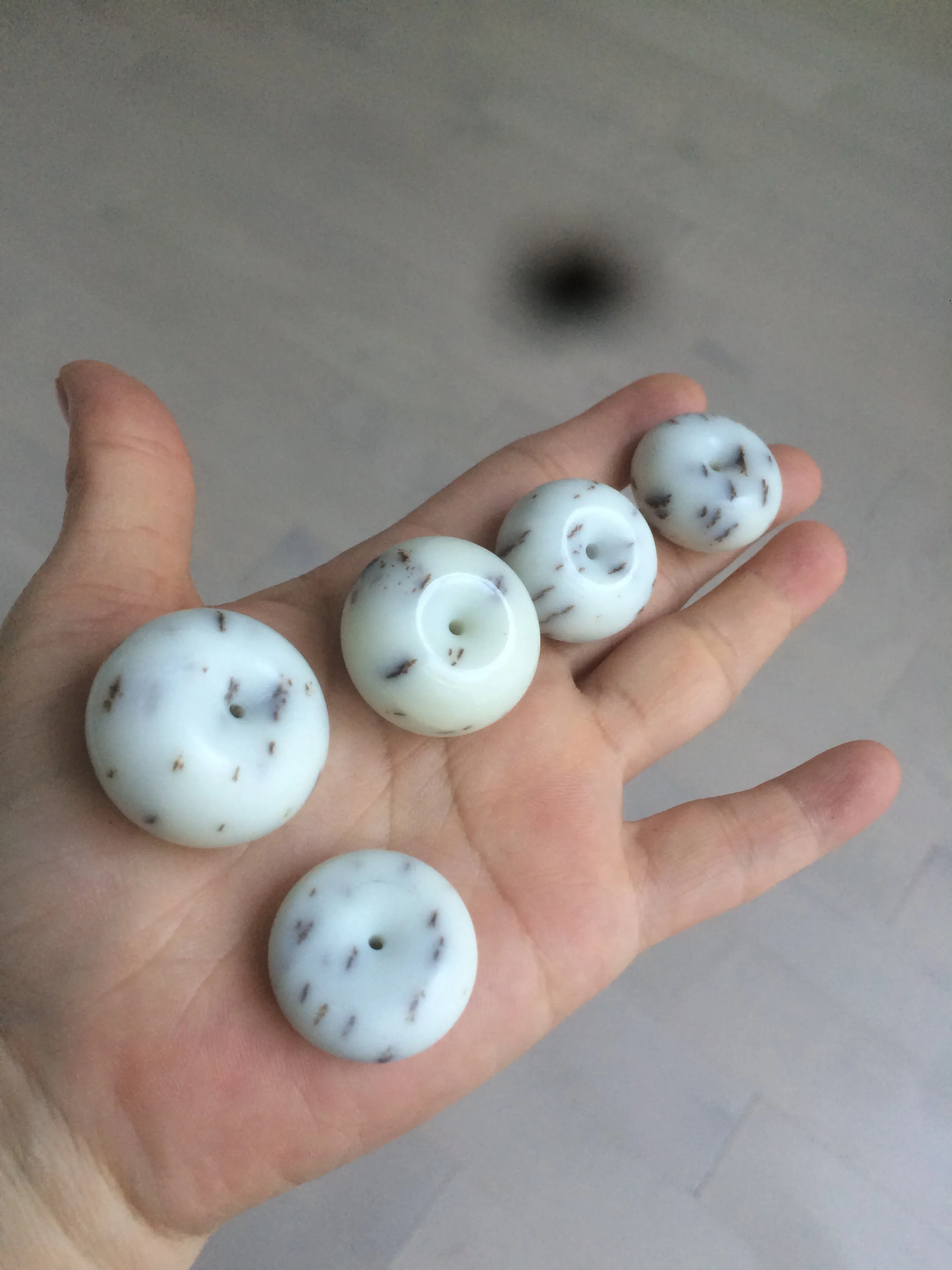 100% Natural white beige with black/brown flying dandelions Osmanthus fragrant cheese cake nephrite Hetian Jade pendant/worry stone HT68