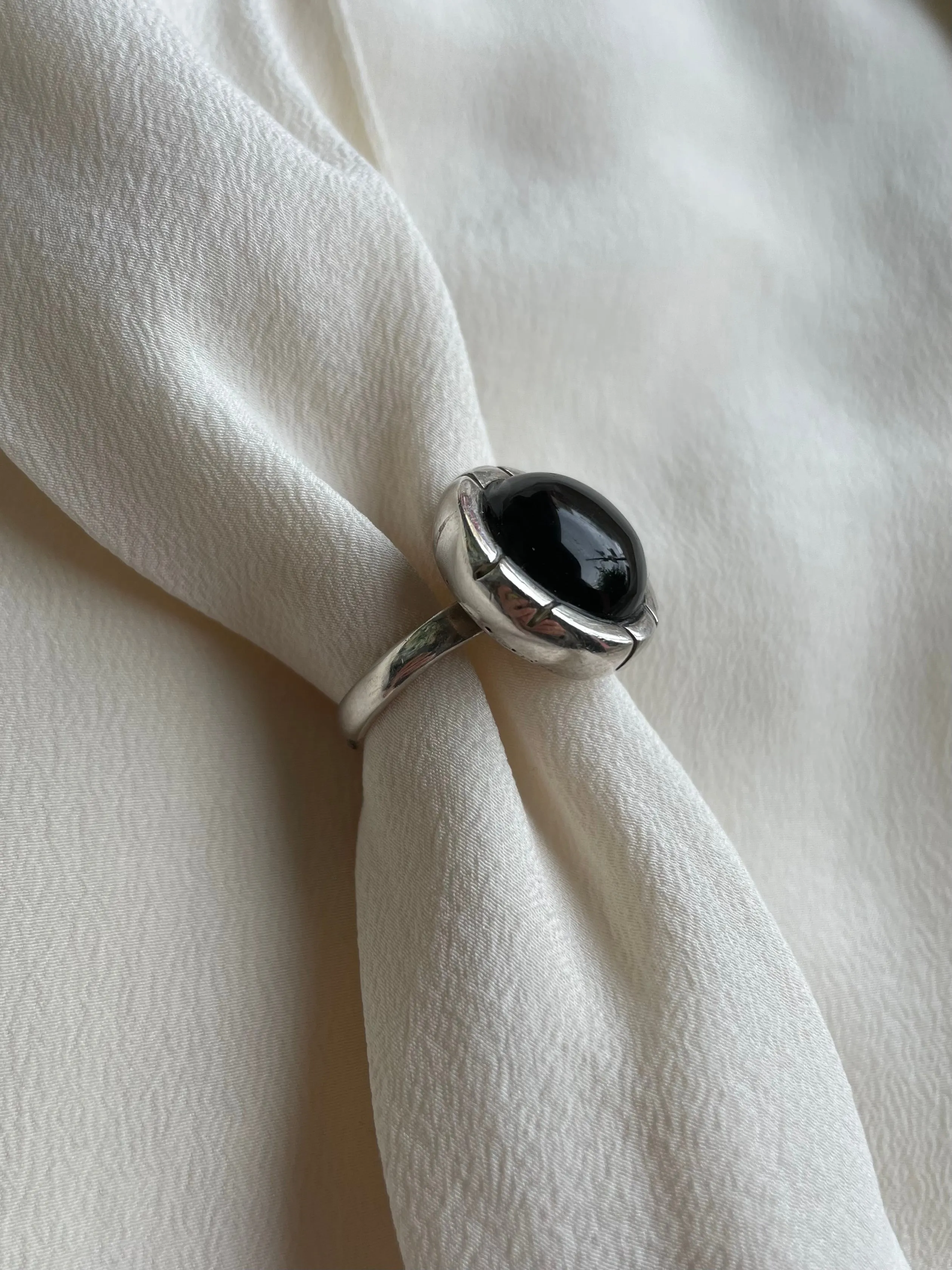 black stone onyx, silver ring R120