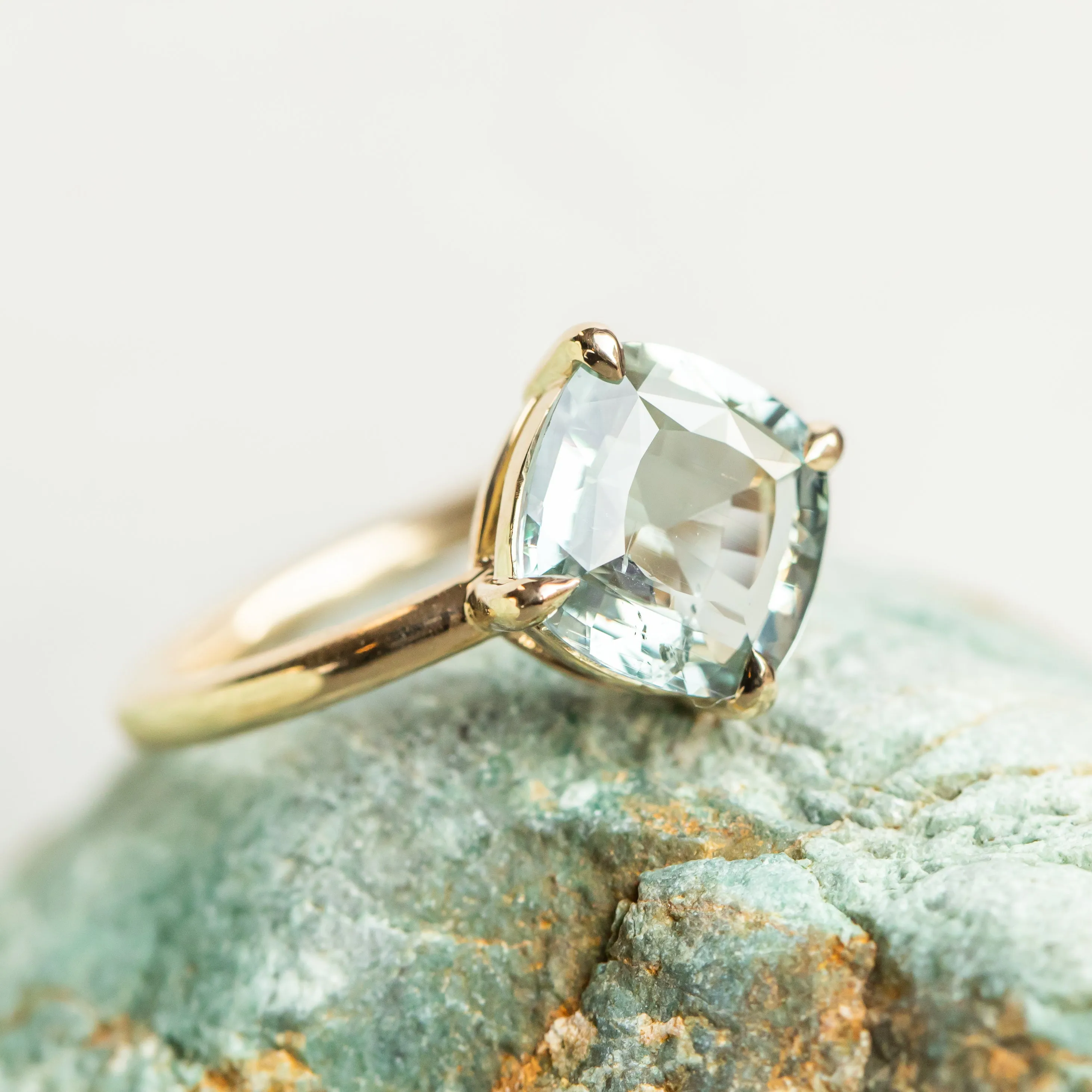 Compass Set Solitaire Stackable - Setting