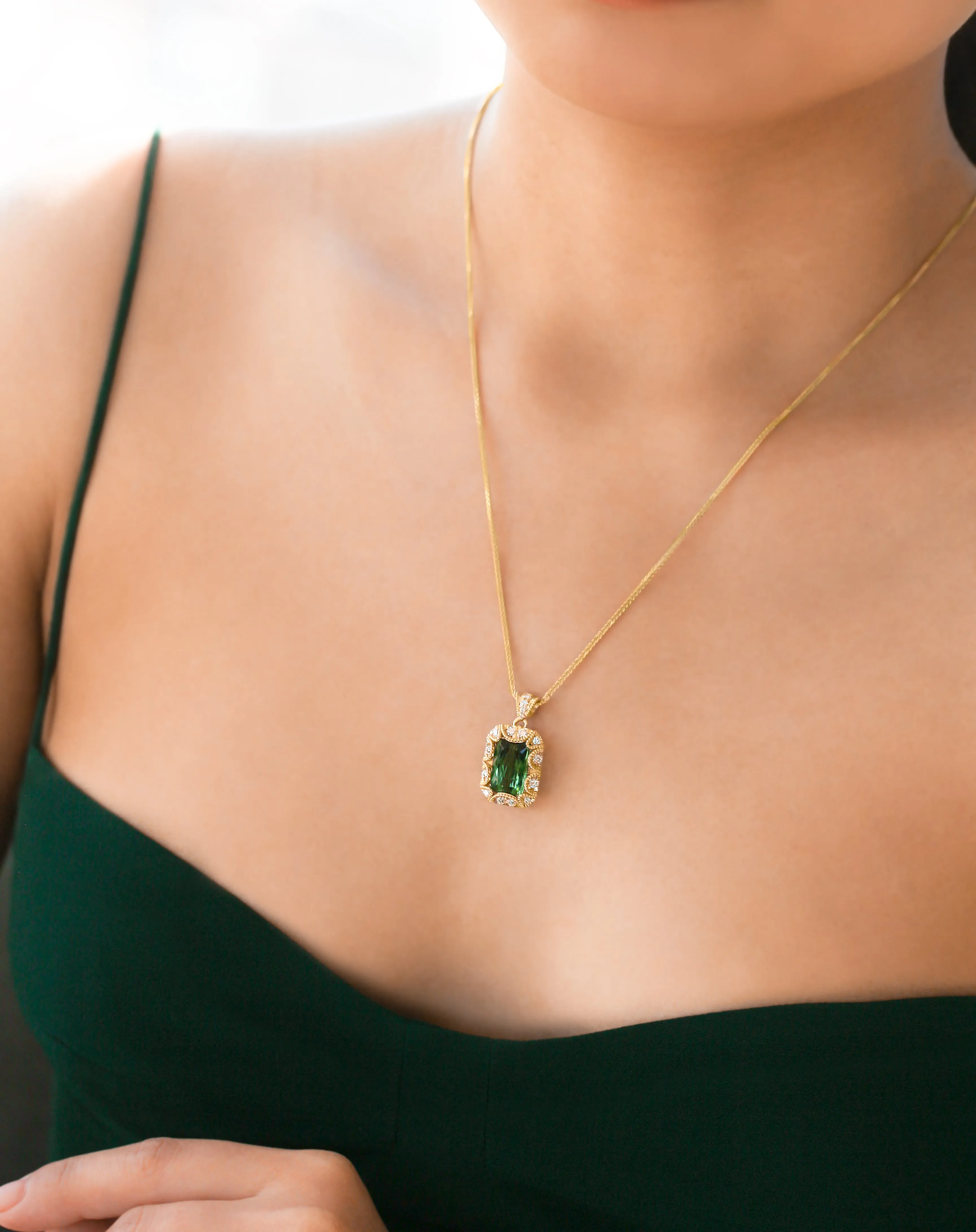 Green Tourmaline Royal Scallop Pendant