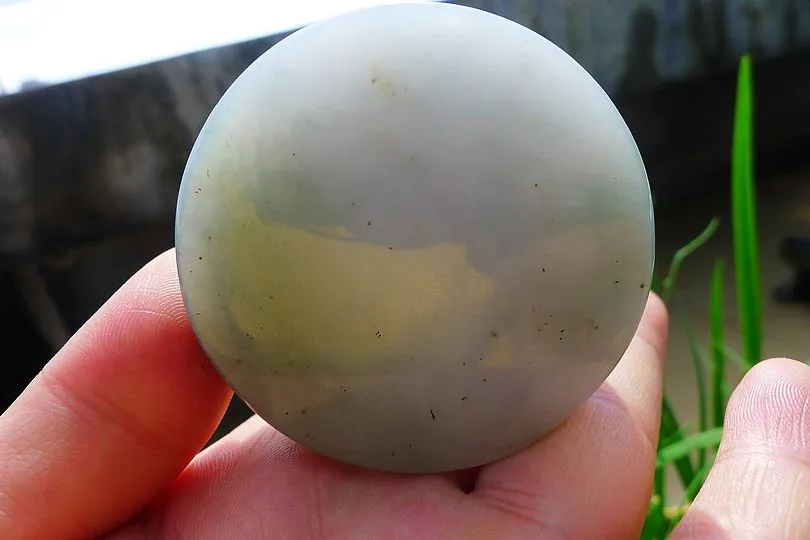 Natural Jade Rough Jadeite Raw (141g,5.25X5.25X1.9cm)