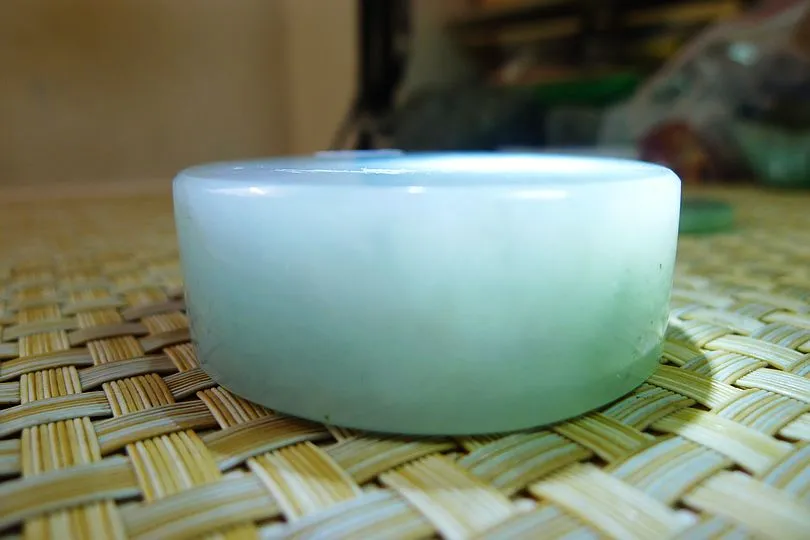 Natural Jade Rough Jadeite Raw (141g,5.25X5.25X1.9cm)