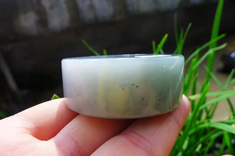 Natural Jade Rough Jadeite Raw (141g,5.25X5.25X1.9cm)