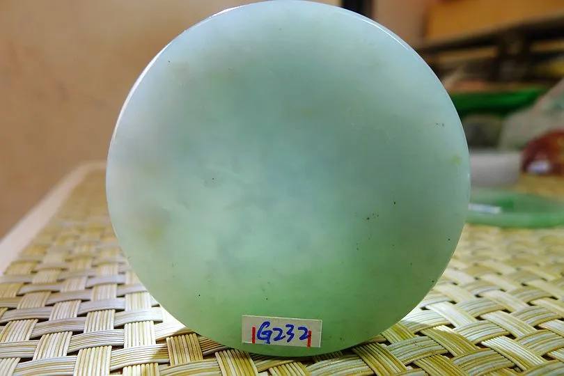 Natural Jade Rough Jadeite Raw (141g,5.25X5.25X1.9cm)