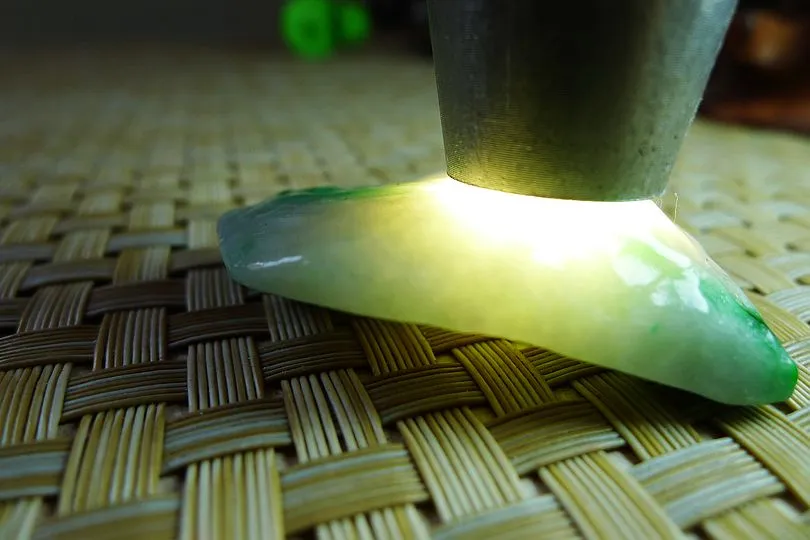 Natural Jade Rough Jadeite Raw (32g,4.3X3.7X1.4cm)