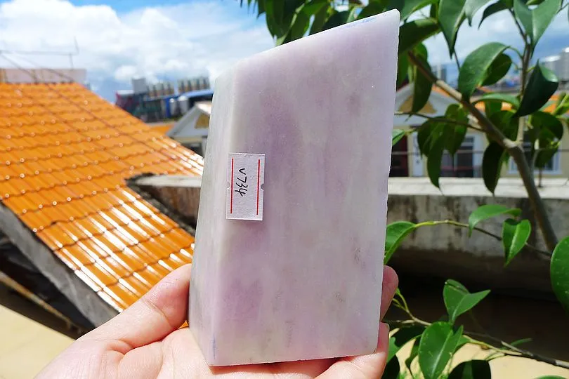 Natural Jade Rough Jadeite Raw (625g,11.5X5.5X4.8cm)