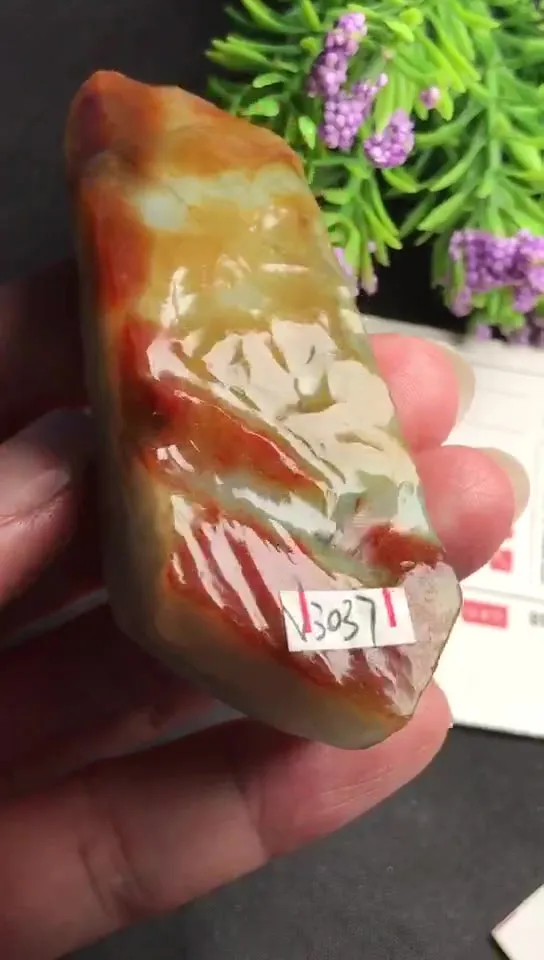Natural Jade Rough Jadeite Raw (92g,8.0x2.4x1.9cm)-V3037