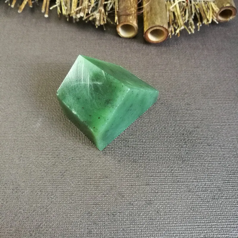 Natural Kunlun Jade Rough Nephrite Raw (115g,5X3.5X3.4cm)