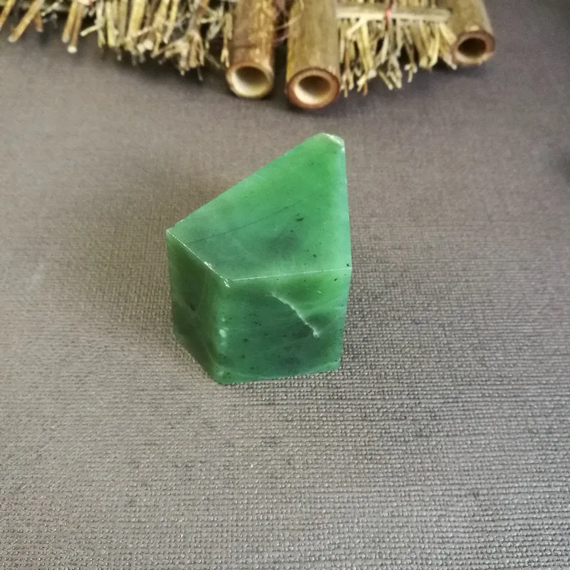Natural Kunlun Jade Rough Nephrite Raw (115g,5X3.5X3.4cm)