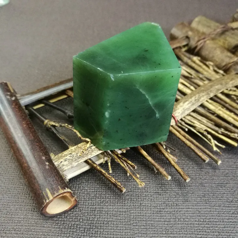 Natural Kunlun Jade Rough Nephrite Raw (115g,5X3.5X3.4cm)