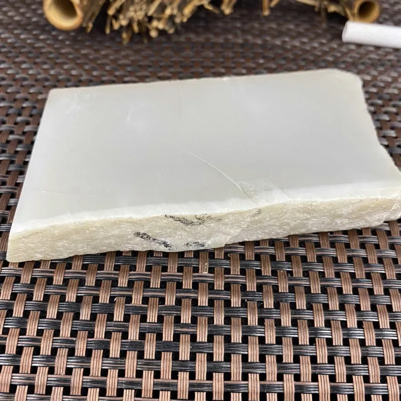 Natural Kunlun Jade Rough Nephrite Raw (231g,9.3X5.1X1.4cm)