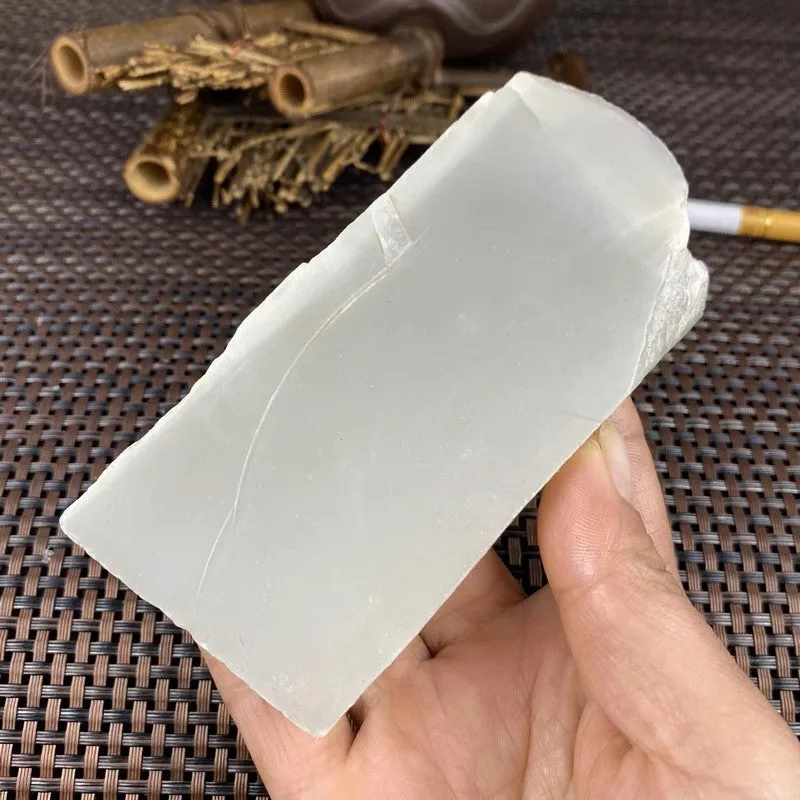 Natural Kunlun Jade Rough Nephrite Raw (231g,9.3X5.1X1.4cm)