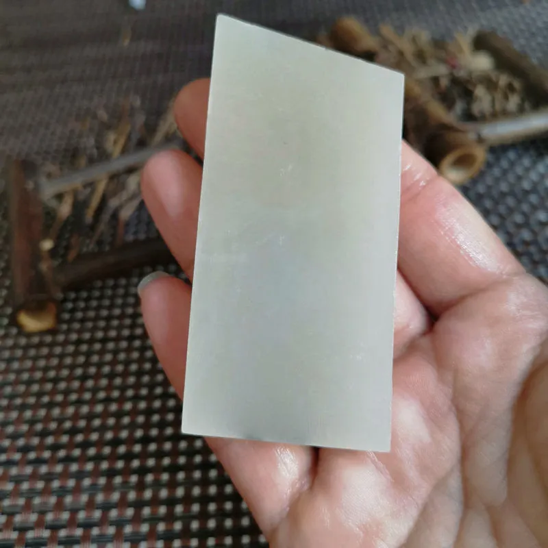 Natural Kunlun Jade Rough Nephrite Raw (58g, 6.8X3.6X0.7cm)