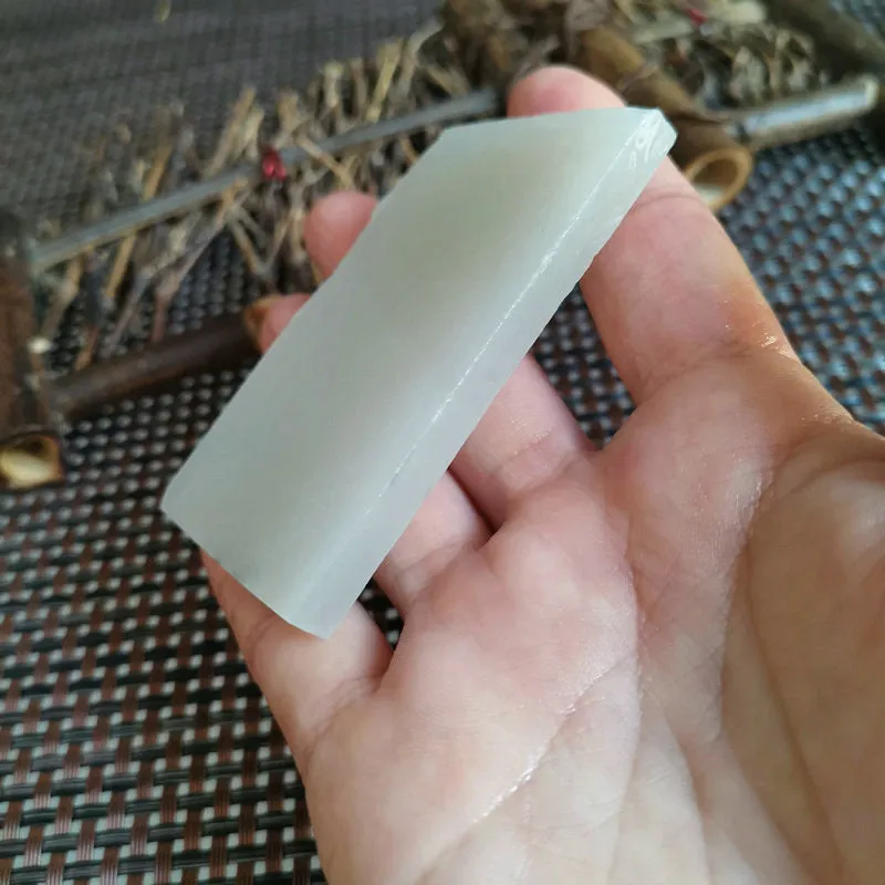 Natural Kunlun Jade Rough Nephrite Raw (58g, 6.8X3.6X0.7cm)