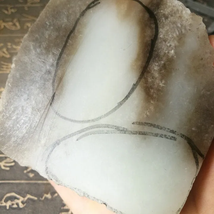 Natural Siberian Jade Rough Nephrite Raw (302g, 9X7.5X2.5cm)