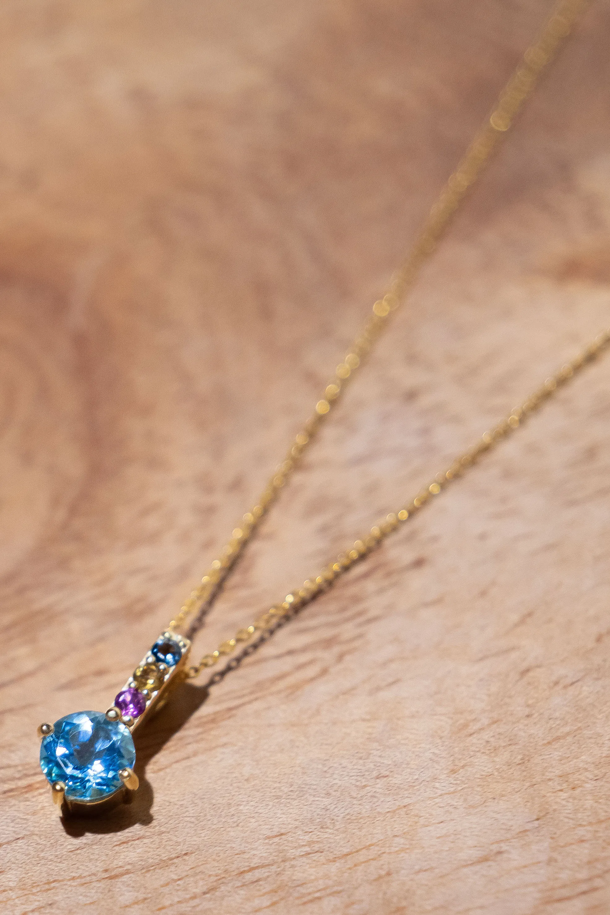 Pendant Luna Sparkle Swiss Blue Topaz