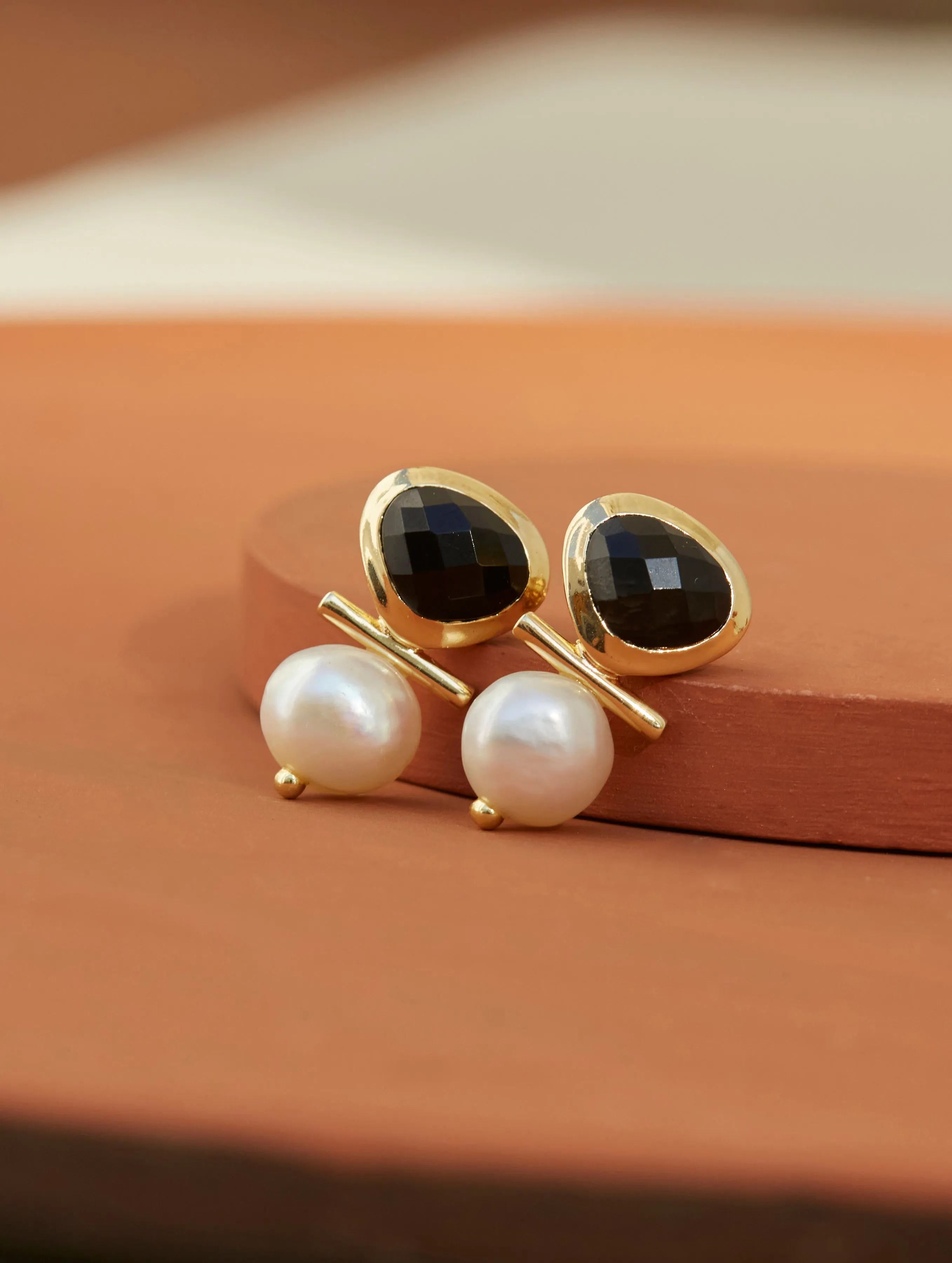 Resa Stud Earrings - Yin & Yang