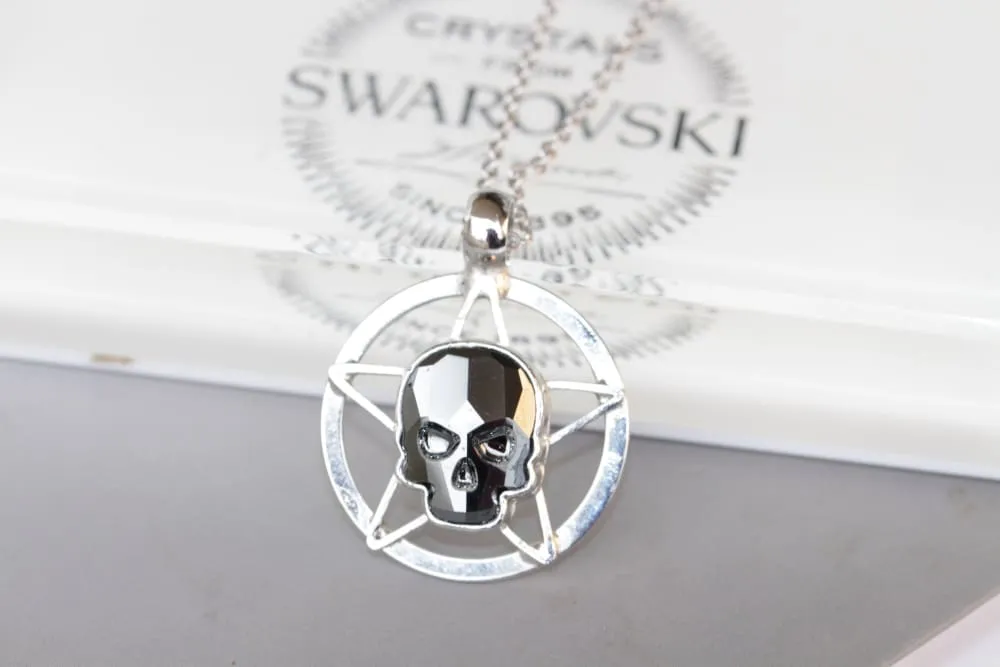 SILVER SKULL PENDANT