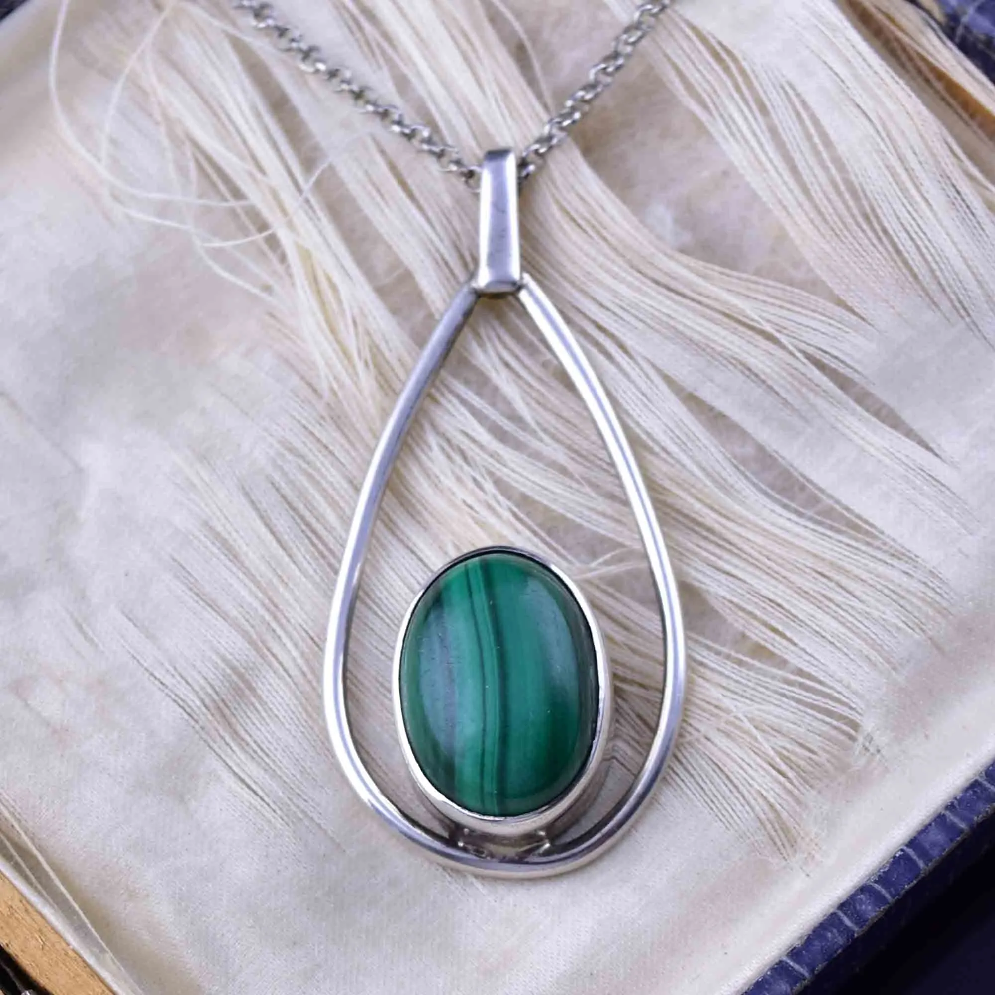 Vintage Sterling Silver Malachite Pendant Necklace